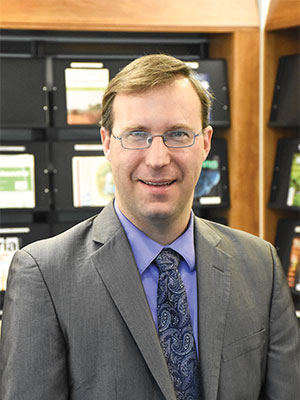 Portrait of Rob Hilliker, Associate Provost of Rowan Univeristy Libraries